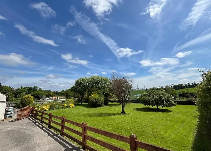 Brae View * Beal Atha hEis